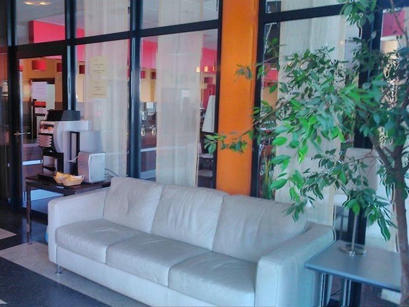 ซิสเท็ม โฮเต็ล คราคูฟ Hotel ภายนอก รูปภาพ